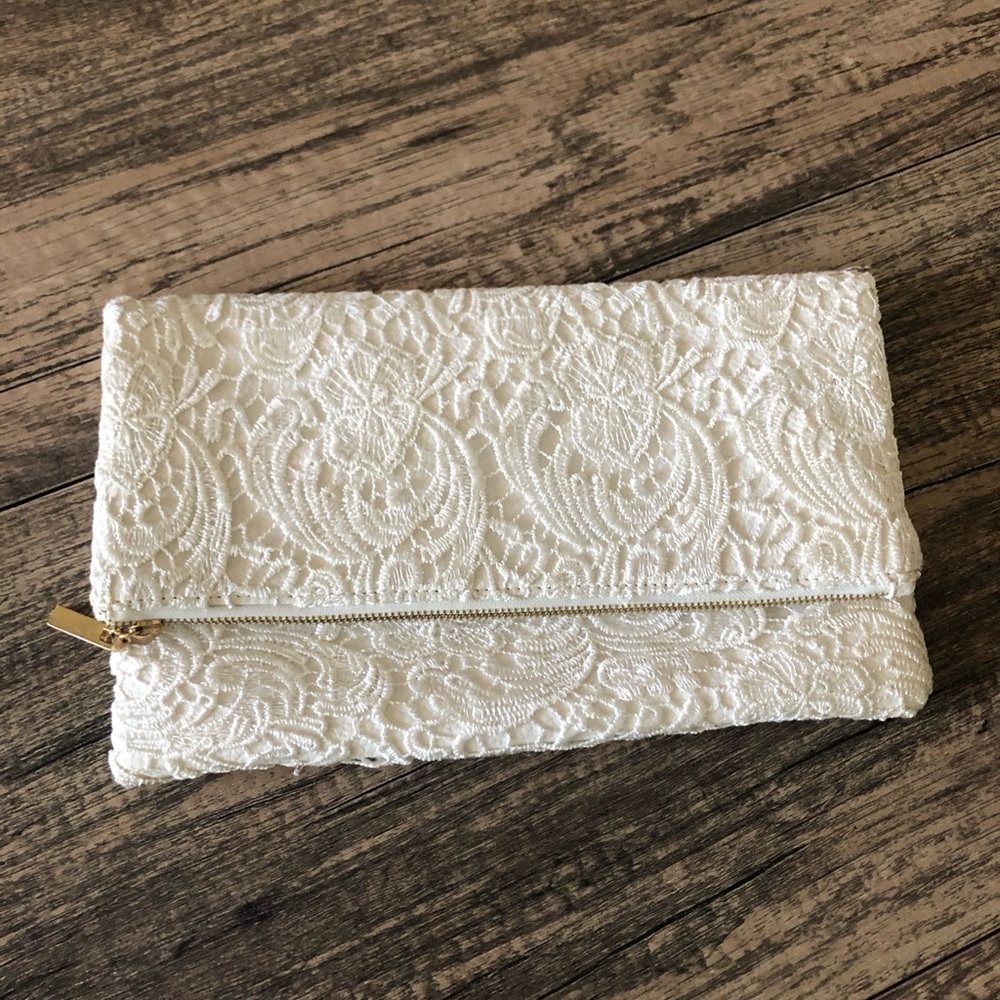 Oversized clutch